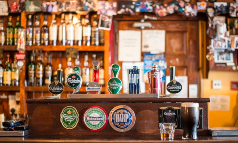 Verschillende bieren op de tap Verschillende bieren op de tap